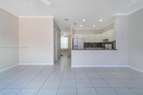 Touwnhouse à vendre à Cutler Bay, Floride: 3 chambres, 143.07 m2 № 1281223 - photo 6