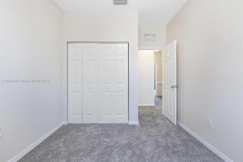 Touwnhouse à vendre à Cutler Bay, Floride: 3 chambres, 143.07 m2 № 1281223 - photo 18