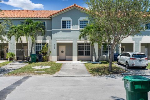 Touwnhouse à vendre à Cutler Bay, Floride: 3 chambres, 143.07 m2 № 1281223 - photo 3