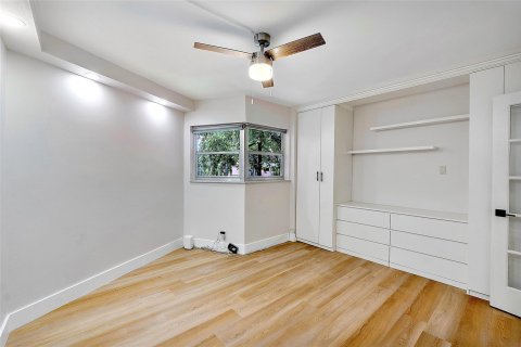 Copropriété à vendre à Fort Lauderdale, Floride: 2 chambres, 102.19 m2 № 1077123 - photo 15