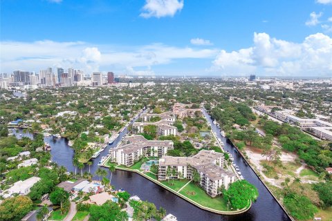 Condo in Fort Lauderdale, Florida, 2 bedrooms  № 1077123 - photo 10