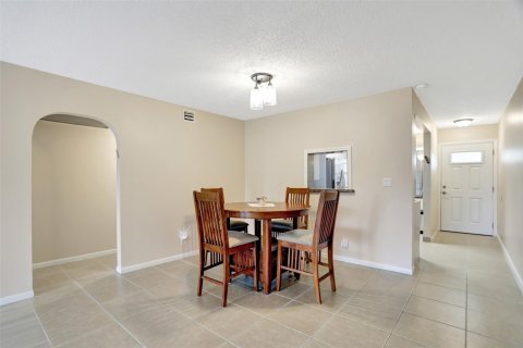 Condominio en venta en Coconut Creek, Florida, 2 dormitorios, 107.3 m2 № 1073612 - foto 25