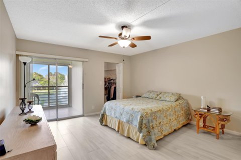 Condominio en venta en Coconut Creek, Florida, 2 dormitorios, 107.3 m2 № 1073612 - foto 19