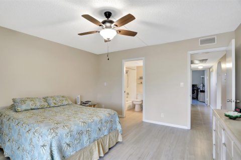 Condominio en venta en Coconut Creek, Florida, 2 dormitorios, 107.3 m2 № 1073612 - foto 18