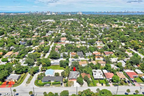 Propiedad comercial en venta en Miami, Florida, 162.21 m2 № 1233766 - foto 4