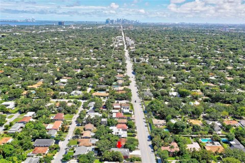 Propiedad comercial en venta en Miami, Florida, 162.21 m2 № 1233766 - foto 11