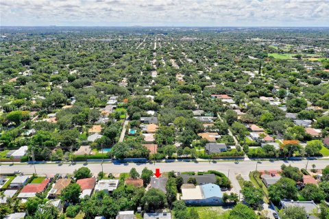 Propiedad comercial en venta en Miami, Florida, 162.21 m2 № 1233766 - foto 13