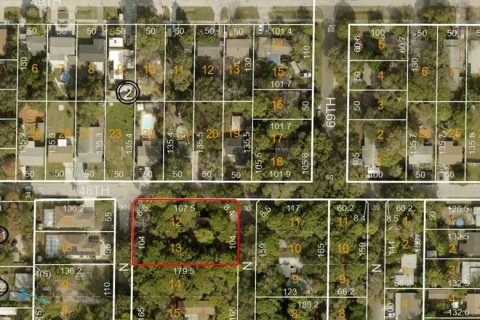 Terreno en venta en Saint Petersburg, Florida № 1431875 - foto 1