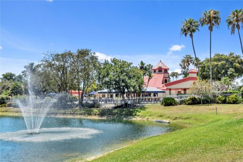Villa ou maison à vendre à Delray Beach, Floride: 2 chambres, 173.26 m2 № 1080646 - photo 5