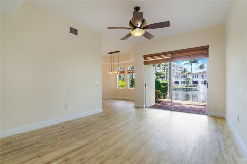 Casa en venta en Aventura, Florida, 4 dormitorios, 214.33 m2 № 1080691 - foto 13