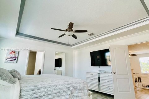 Casa en venta en Port St. Lucie, Florida, 3 dormitorios, 222.78 m2 № 1035607 - foto 28