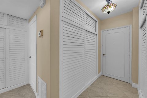 Copropriété à vendre à Fort Lauderdale, Floride: 1 chambre, 71.91 m2 № 1040632 - photo 18