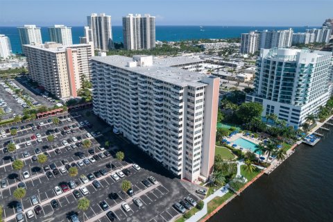 Condominio en venta en Fort Lauderdale, Florida, 1 dormitorio, 71.91 m2 № 1040632 - foto 7