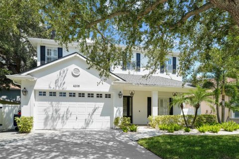 Villa ou maison à vendre à Tampa, Floride: 4 chambres, 330.55 m2 № 1349549 - photo 1