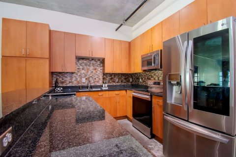 Condo in Tampa, Florida, 2 bedrooms  № 1349581 - photo 5