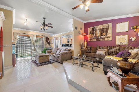 Villa ou maison à vendre à Miami Gardens, Floride: 3 chambres, 113.81 m2 № 1351663 - photo 8