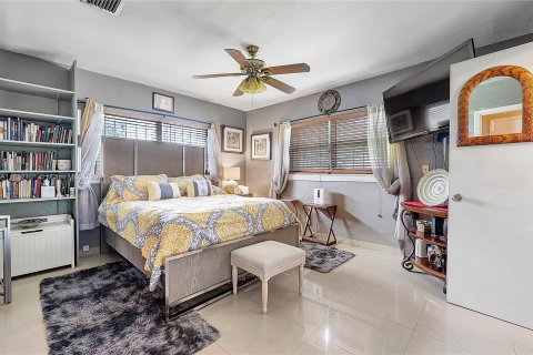 Casa en venta en Miami Gardens, Florida, 3 dormitorios, 113.81 m2 № 1351663 - foto 14