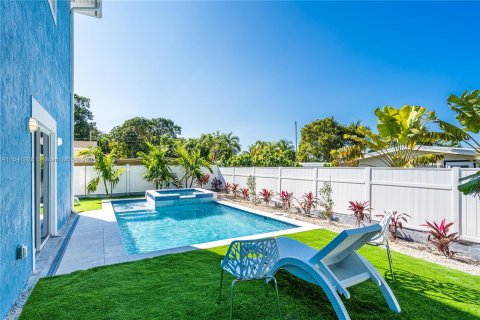 Villa ou maison à vendre à Key Largo, Floride: 4 chambres, 252.79 m2 № 1044740 - photo 11
