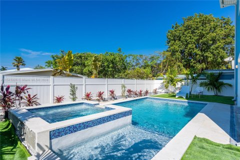Villa ou maison à vendre à Key Largo, Floride: 4 chambres, 252.79 m2 № 1044740 - photo 7