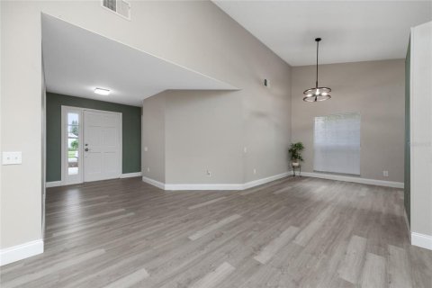 Casa en venta en Orlando, Florida, 3 dormitorios, 138.8 m2 № 1393436 - foto 4