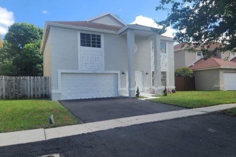 Villa ou maison à vendre à Pembroke Pines, Floride: 5 chambres, 261.52 m2 № 1423862 - photo 3