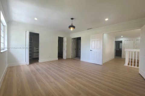 Villa ou maison à vendre à Pembroke Pines, Floride: 5 chambres, 261.52 m2 № 1423862 - photo 15