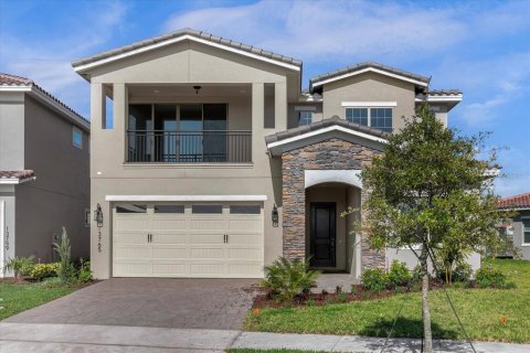 Casa en venta en Orlando, Florida, 5 dormitorios, 371.98 m2 № 1070982 - foto 1