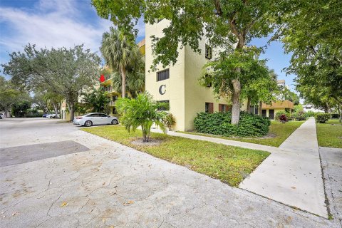 Copropriété à vendre à Deerfield Beach, Floride: 1 chambre, 67.63 m2 № 1026743 - photo 6