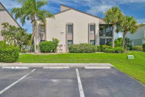 Copropriété à vendre à Punta Gorda, Floride: 2 chambres, 100.98 m2 № 1308871 - photo 5