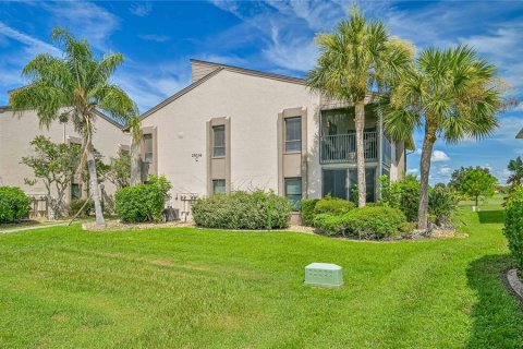 Copropriété à vendre à Punta Gorda, Floride: 2 chambres, 100.98 m2 № 1308871 - photo 1