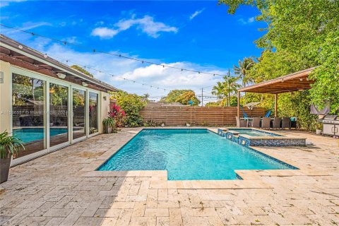 Villa ou maison à vendre à Miami Springs, Floride: 4 chambres, 182.46 m2 № 1019762 - photo 28