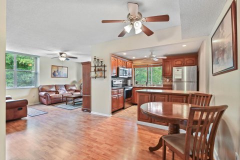 Condo in Tamarac, Florida, 2 bedrooms  № 1228713 - photo 19