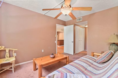 Condo in Tamarac, Florida, 2 bedrooms  № 1228713 - photo 13