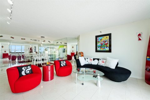 Condo in Aventura, Florida, 2 bedrooms  № 1227981 - photo 7