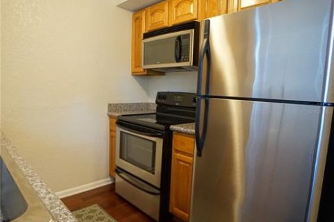 Condo in Tampa, Florida, 2 bedrooms  № 1349256 - photo 6