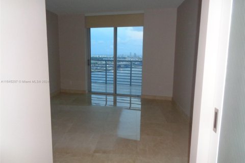 Condo in Miami, Florida, 3 bedrooms  № 1328038 - photo 22