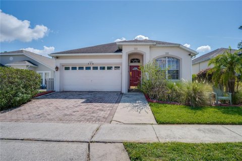 House in Davenport, Florida 4 bedrooms, 167.22 sq.m. № 1307640 - photo 1