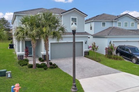 House in Davenport, Florida 6 bedrooms, 295.06 sq.m. № 1243071 - photo 2