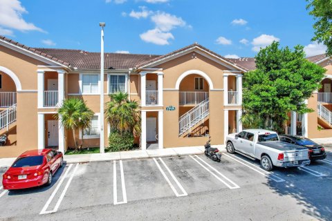 Copropriété à vendre à Hialeah, Floride: 2 chambres, 89.84 m2 № 1210287 - photo 27