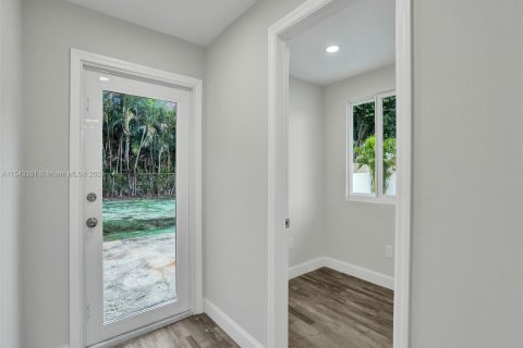 Casa en venta en North Palm Beach, Florida, 5 dormitorios, 200.02 m2 № 1043878 - foto 29