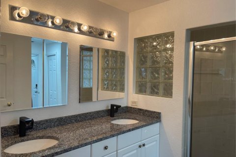 Condo in Lutz, Florida, 2 bedrooms  № 1338463 - photo 27