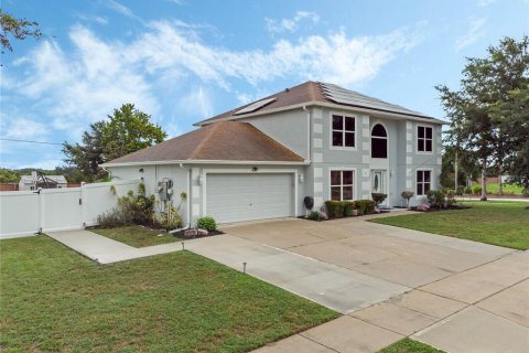 Villa ou maison à vendre à Kissimmee, Floride: 4 chambres, 221.11 m2 № 1342216 - photo 2