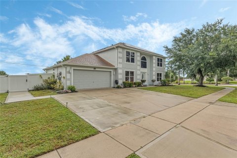 Villa ou maison à vendre à Kissimmee, Floride: 4 chambres, 221.11 m2 № 1342216 - photo 5