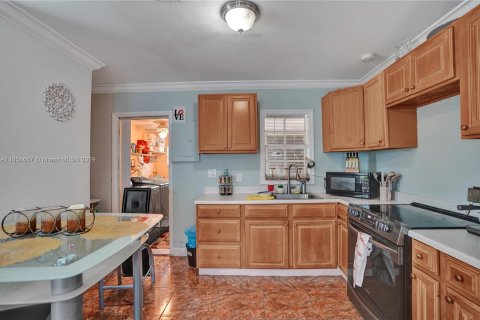 Casa en venta en West Palm Beach, Florida, 2 dormitorios, 65.4 m2 № 1362389 - foto 11