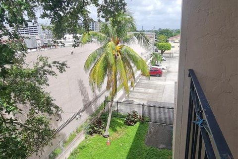 Condominio en venta en Miami, Florida, 2 dormitorios № 1381582 - foto 14