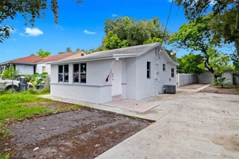 Villa ou maison à vendre à Miami, Floride: 3 chambres, 87.7 m2 № 1381628 - photo 1