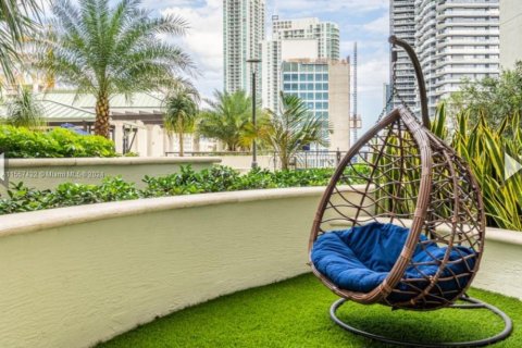 Condominio en venta en Miami, Florida, 2 dormitorios, 127.55 m2 № 1091494 - foto 15