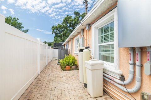 Villa ou maison à vendre à Tampa, Floride: 3 chambres, 192.12 m2 № 1349961 - photo 21