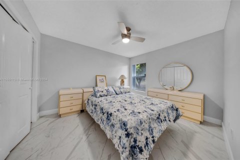 Casa en venta en Virginia Gardens, Florida, 3 dormitorios, 147.06 m2 № 1070073 - foto 9