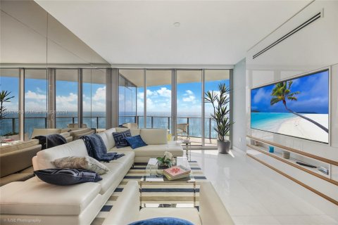 Condo in Sunny Isles Beach, Florida, 2 bedrooms  № 1271451 - photo 5